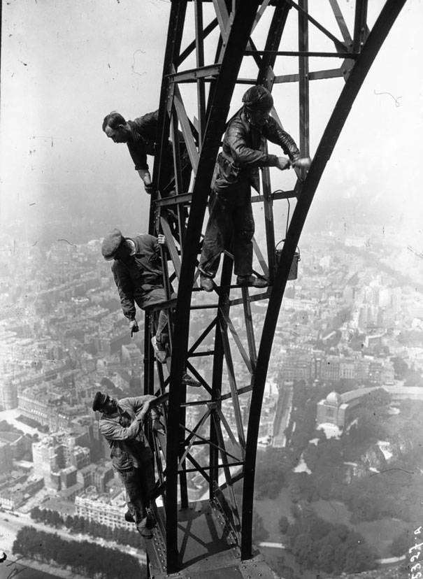 1932: Festik az Eiffel-tornyot
